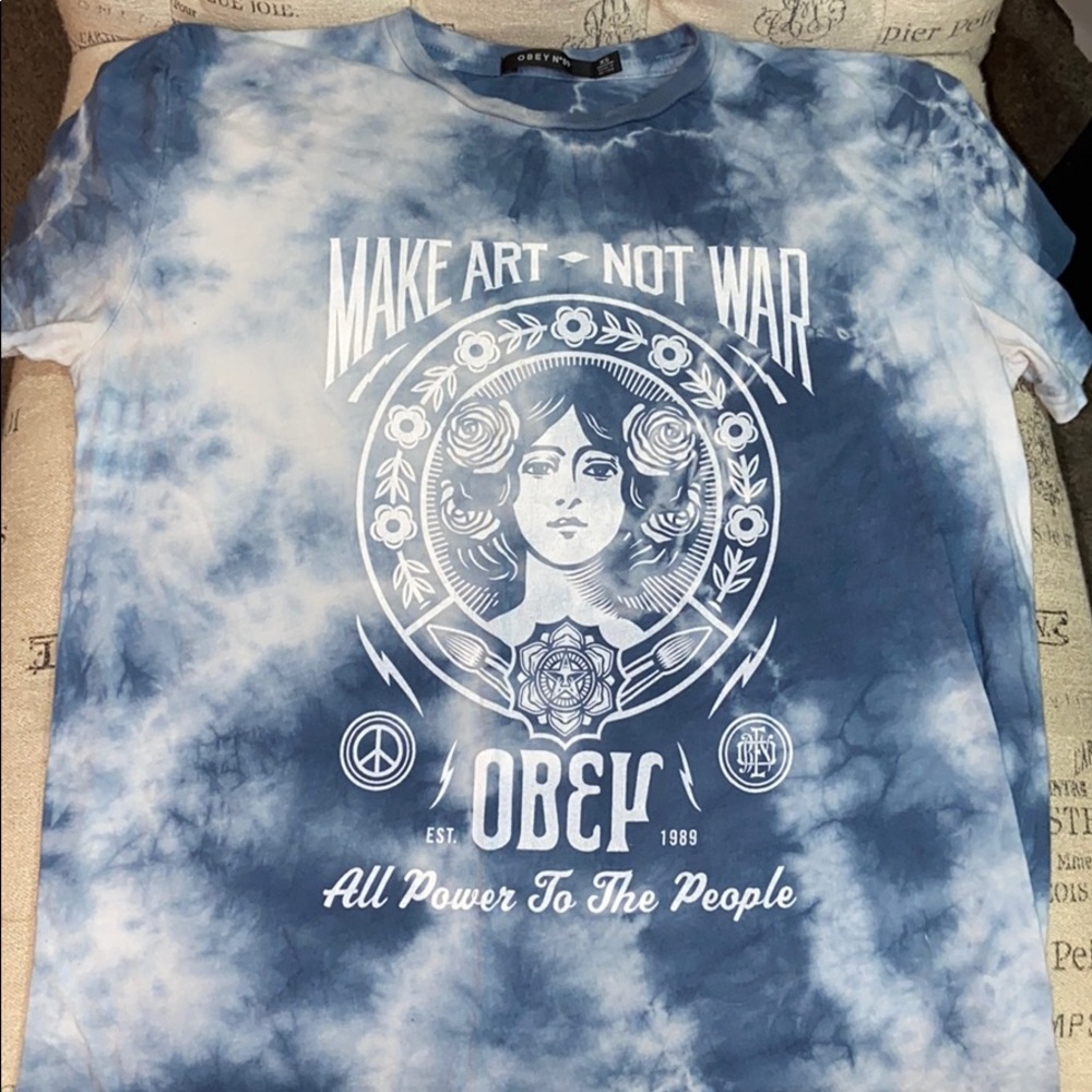 Obey Tee